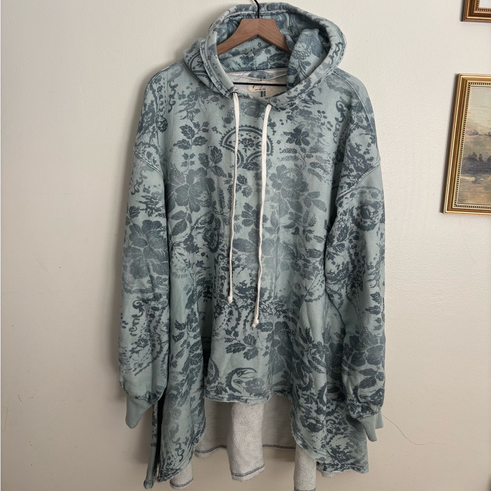Free People Magpie Sweatshirt Hood Faded Floral Print Oversize Ice Medium NEW
